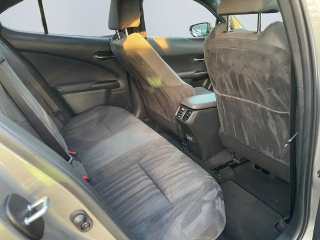 Lexus UX 250h Style Edition