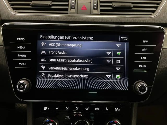 Skoda Superb 2.0 TDI Ambition Combi