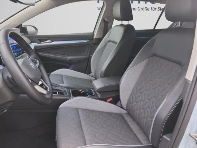 Volkswagen Golf 1.5 eTSI DSG