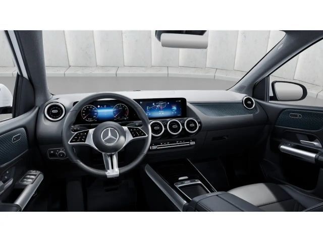 Mercedes-Benz B 200 Progressive Sedan