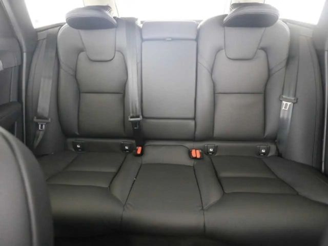 Volvo V90 AWD Plus T6