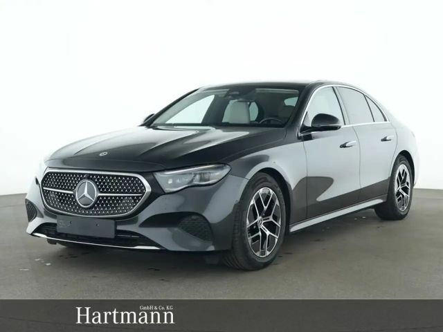 Mercedes-Benz E 200 AVANTGARDE Sedan
