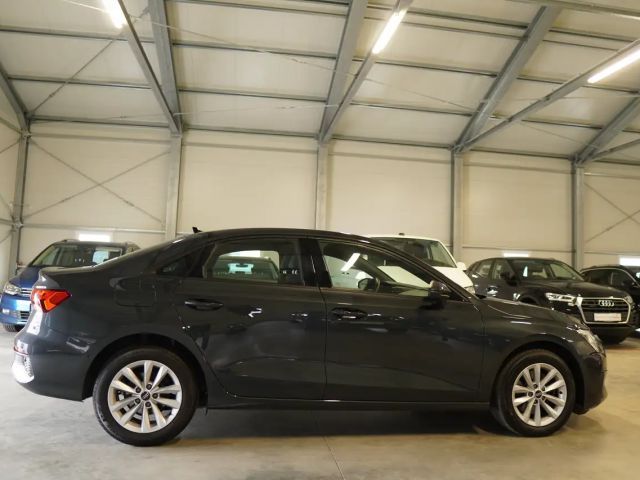 Audi A3 30 TDI Sedan