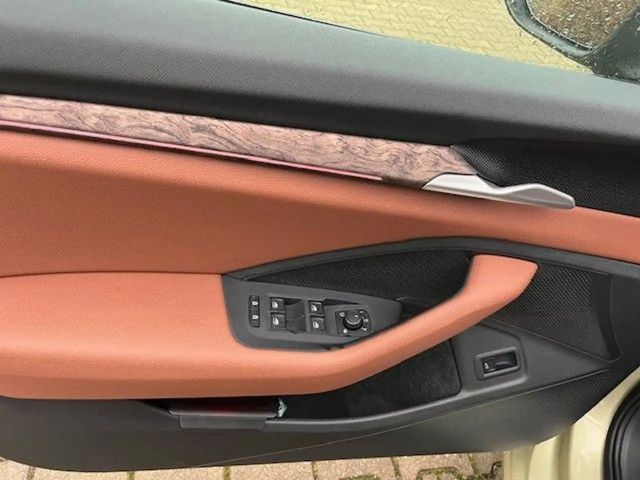 Skoda Superb 2.0 TDI Combi Laurin & Klement