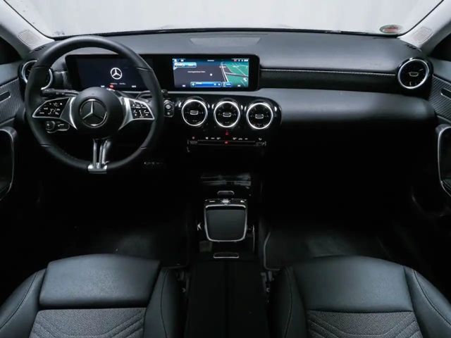 Mercedes-Benz A 200 Progressive