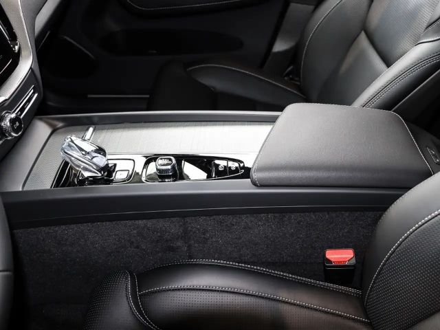 Volvo XC60 AWD Plus T6