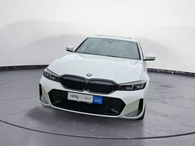 BMW 330 330i M-Sport Sedan xDrive