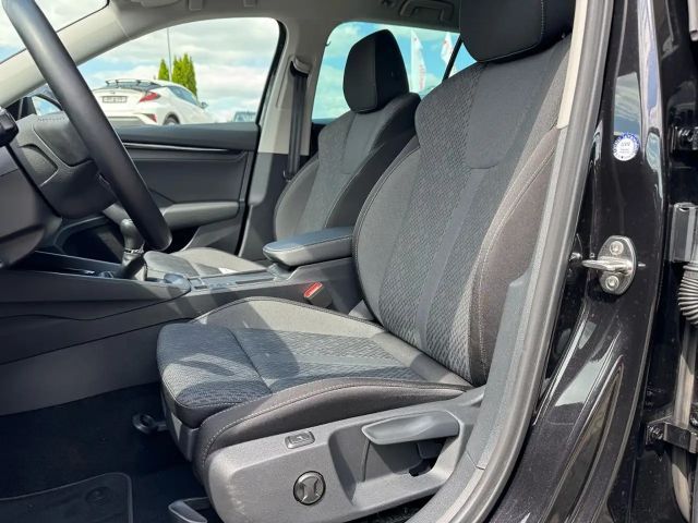 Skoda Octavia 1.5 TSI Ambition Clever Combi