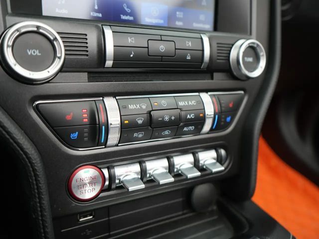 Ford Mustang Convertible GT 5.0 V8