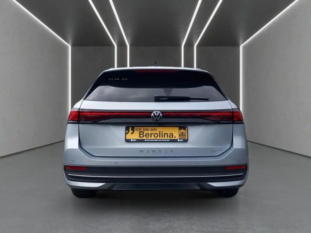 Volkswagen Passat 1.5 eTSI Business DSG Variant