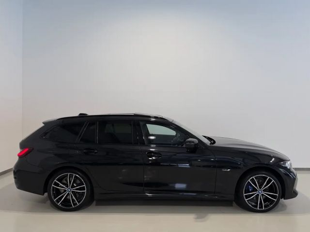 BMW 330 330e M-Sport xDrive