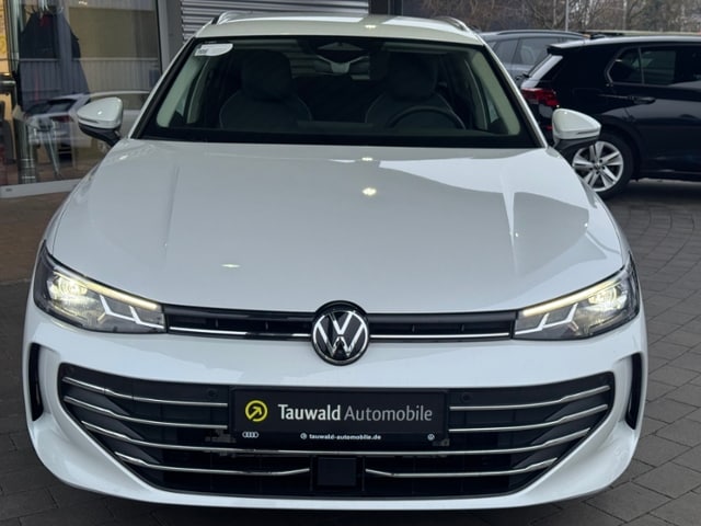 Volkswagen Passat 1.5 eTSI DSG IQ.Drive Variant
