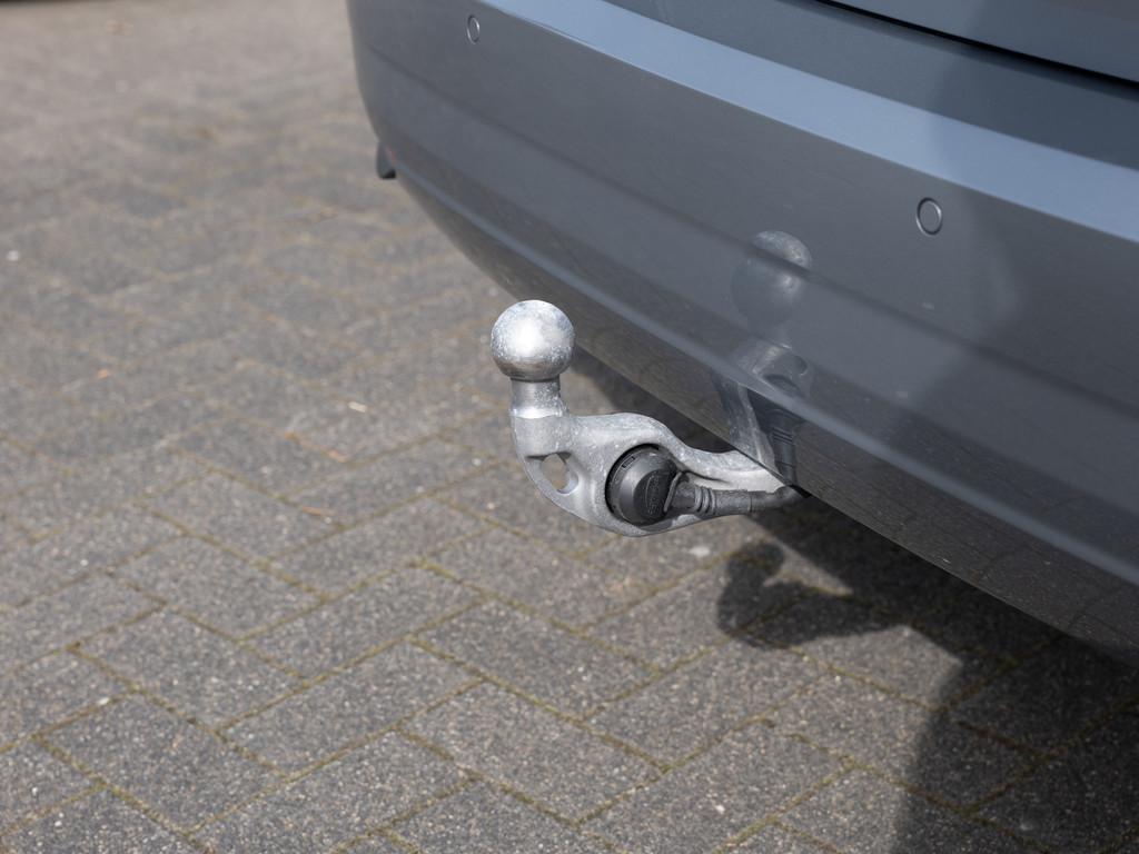 BMW 220 220i Active Tourer