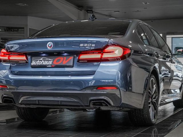 BMW 530 530e M-Sport Sedan