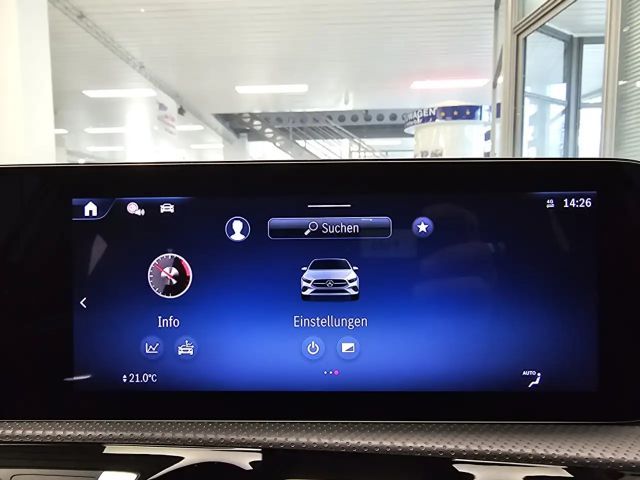 Mercedes-Benz A 180 AMG Line