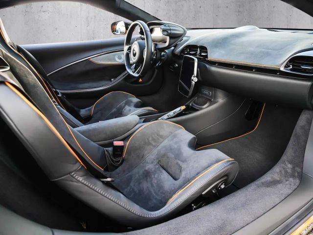 McLaren Artura Spider