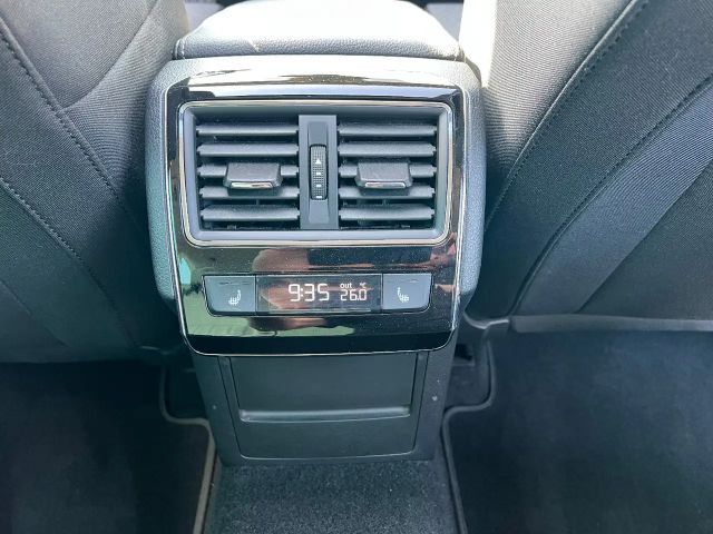 Skoda Superb 2.0 TDI Combi Style Style