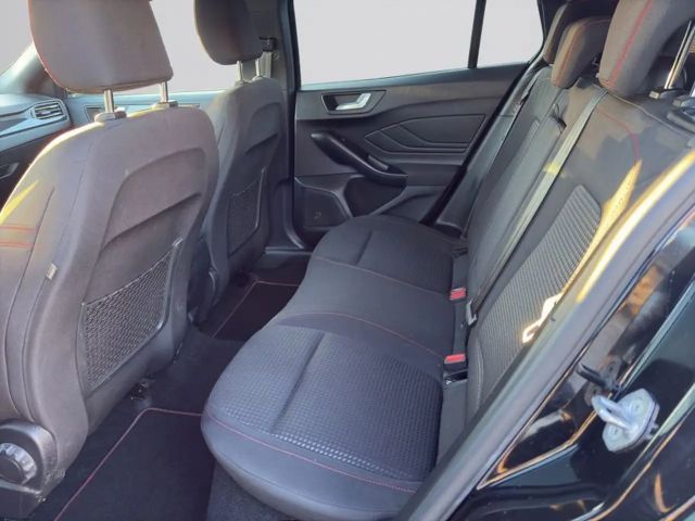 Ford Focus EcoBoost ST Line Wagon