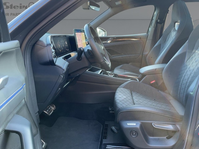 Volkswagen Tiguan BLACK+MATRIX+APP+DAB+AHK+HUD+PANO