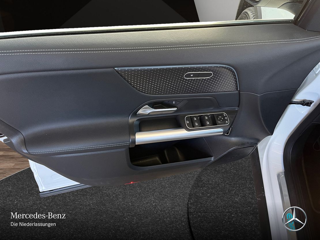 Mercedes-Benz EQA 300 4MATIC