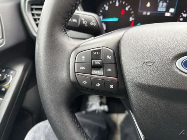 Ford Focus Cool & Connect Wagon