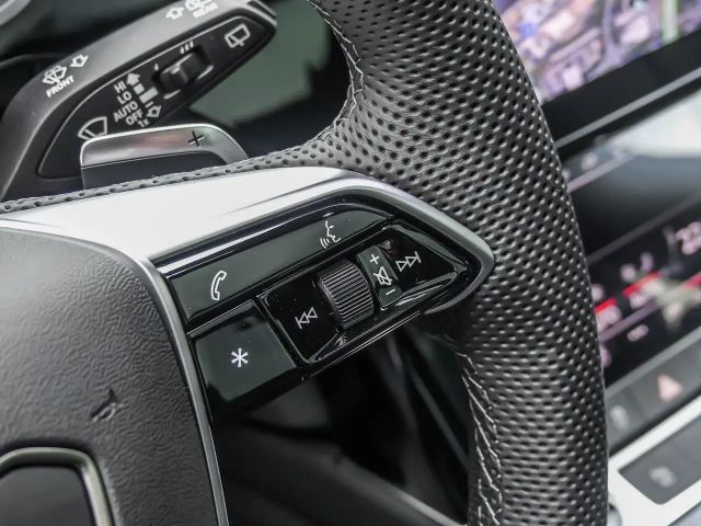 Audi Q8 e-tron 55 Quattro S-Line