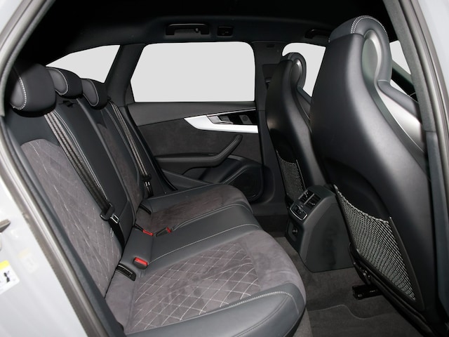 Audi RS4 Avant Quattro