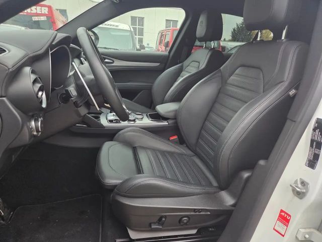 Alfa Romeo Stelvio AT8 Q4 Veloce