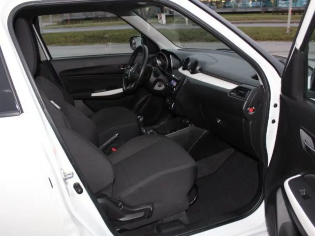 Suzuki Swift Clear DualJet Hybrid
