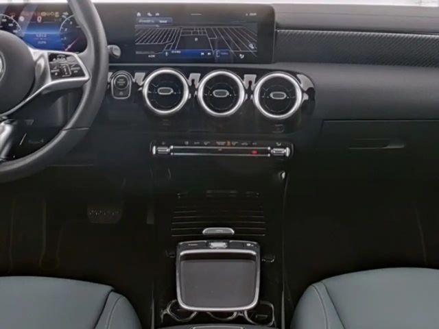 Mercedes-Benz CLA 180 Progressive