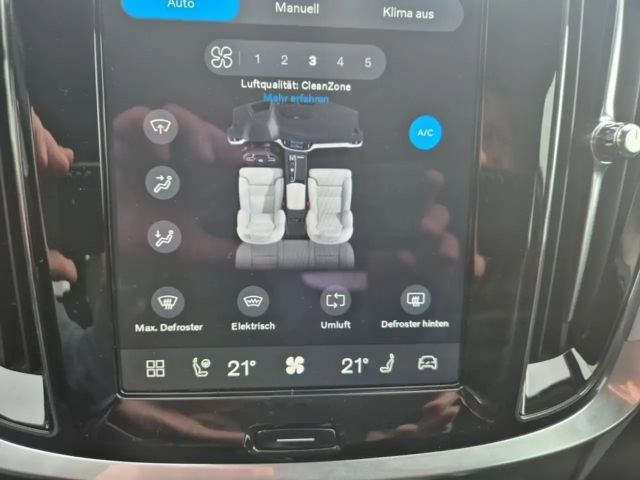 Volvo V60 Core Hybrid