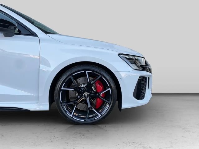 Audi RS3 Quattro S-Tronic Sedan