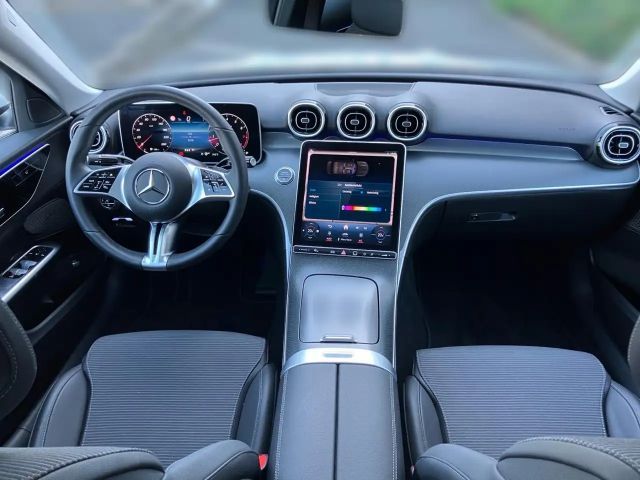 Mercedes-Benz C 180 AVANTGARDE Sedan