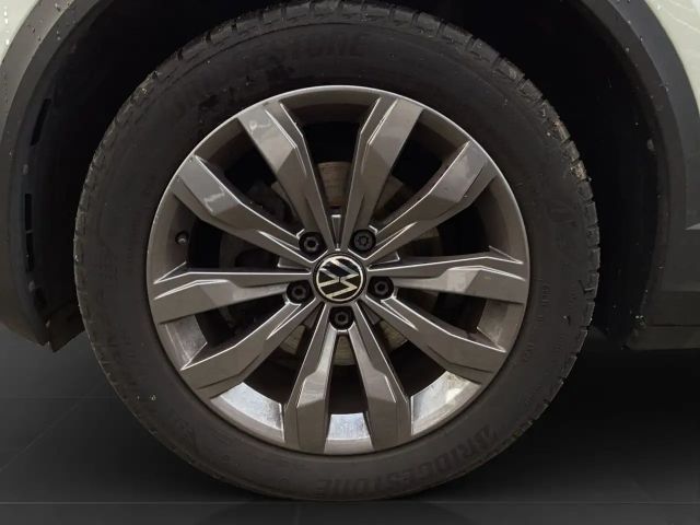 Volkswagen T-Roc 1.5 TSI DSG Sport