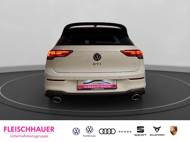 Volkswagen Golf 2.0 TSI Golf VIII