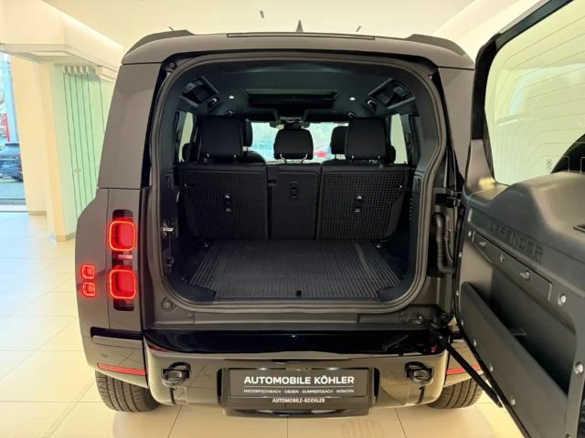 Land Rover Defender 110 D300 Dynamic SE