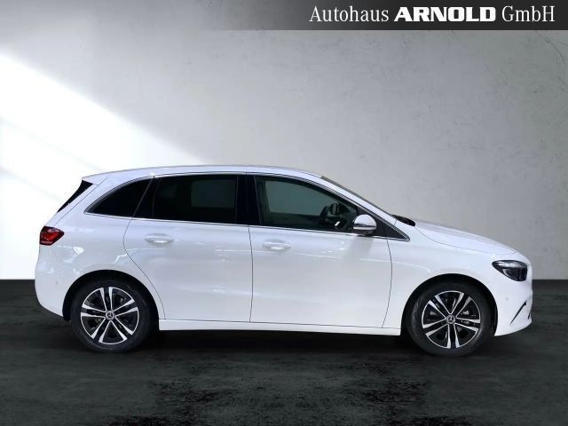 Mercedes-Benz B 200 Progressive Sedan