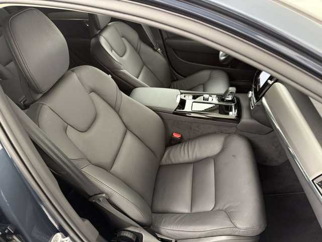 Volvo V90 AWD Core Recharge T6