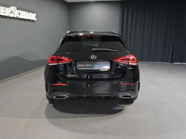 Mercedes-Benz A 250 A 250 e AMG Line