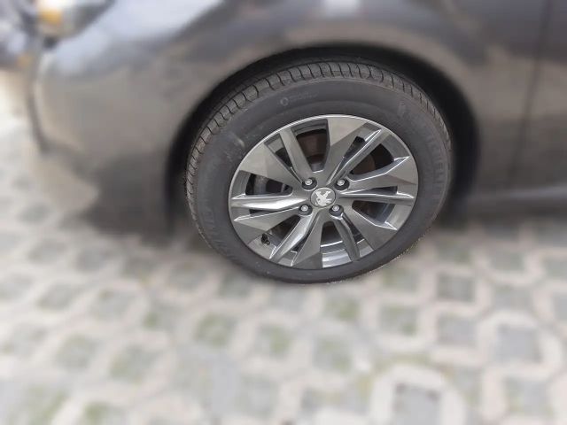 Peugeot 208 Allure Pack PureTech