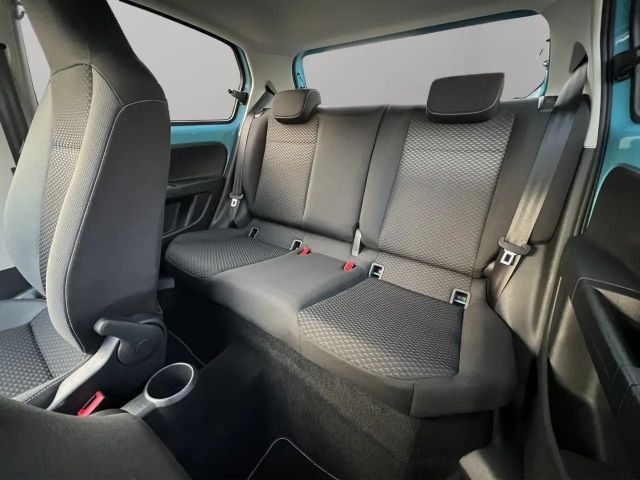 Volkswagen up! Active