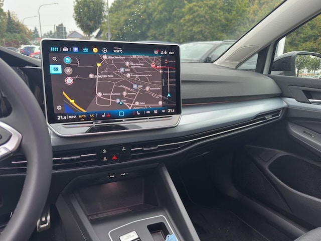 Volkswagen Golf Info Paket ,, Discover,,RFK,Panorama Dach,GJR,LM-Felgen,App Connect, uvm