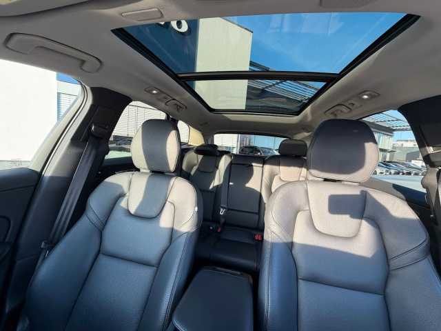 Volvo XC60 Dark Plus