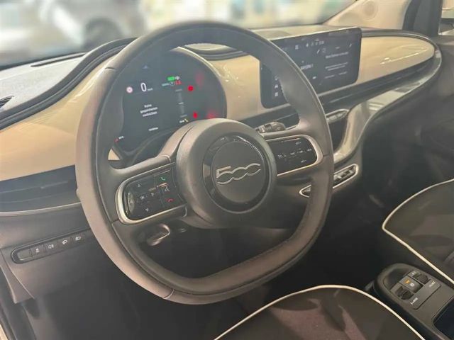 Fiat 500 42kWh Klimaautomatik CarPlay Spurhalteassistent