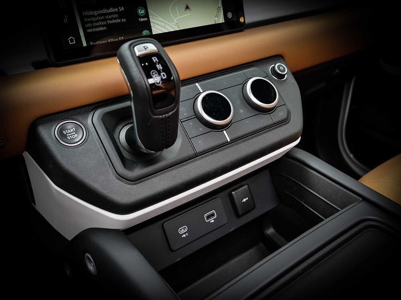 Land Rover Defender 90 SE