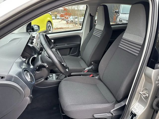 Volkswagen up! Style