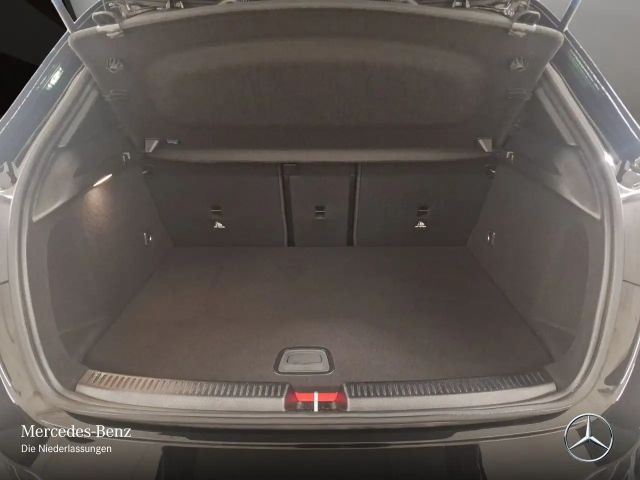 Mercedes-Benz A 250 A 250 e AMG Line