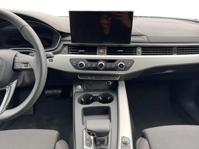 Audi A4 35 TFSI Avant S-Tronic
