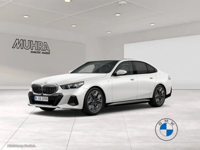 BMW 520 520d M-Sport Sedan