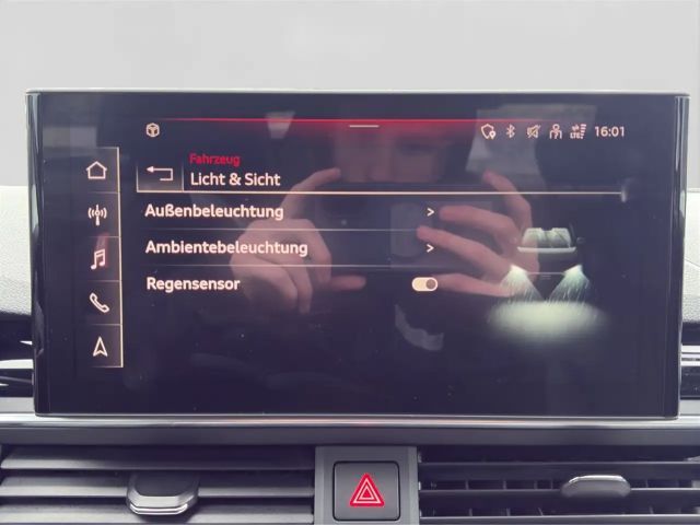 Audi A4 30 TDI S-Line Sedan